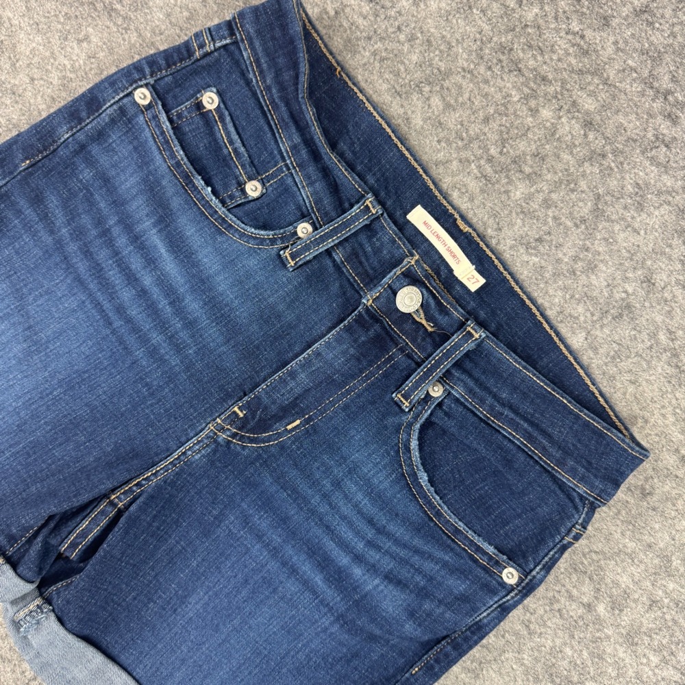 Levis Womens Mid Length Denim Shorts Size 27 Dark Wash Blue 29965-0083